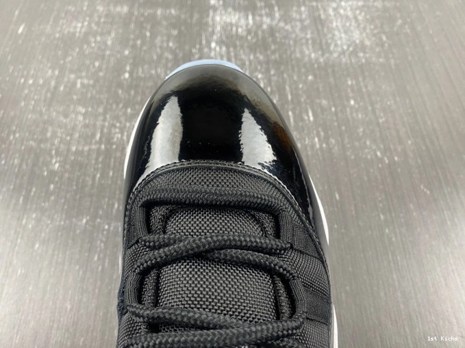 1st Kicks Space FV5104-004 Low Jordan Air Jam 11 0728